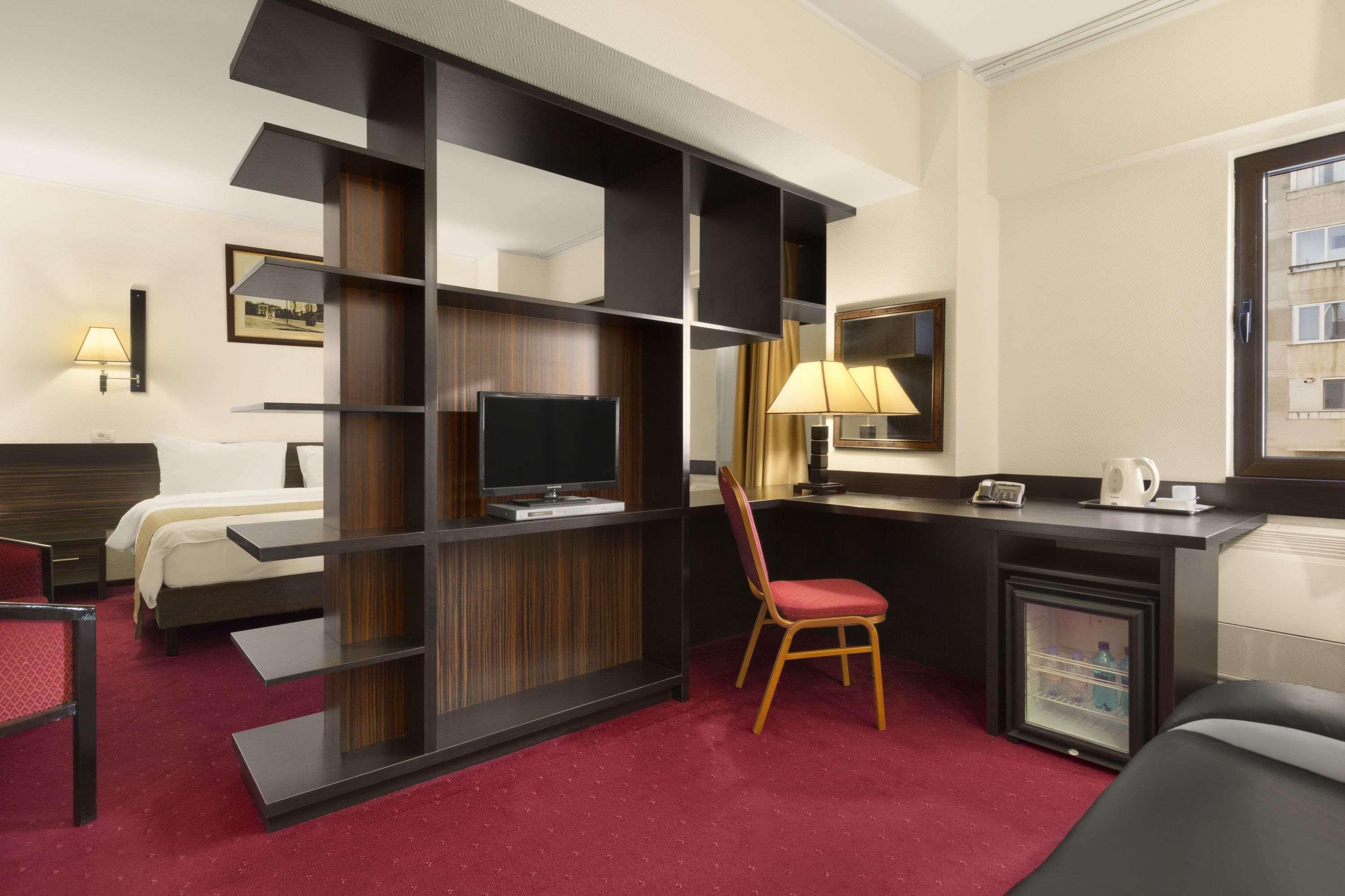 Ramada Iasi City Center Buitenkant foto
